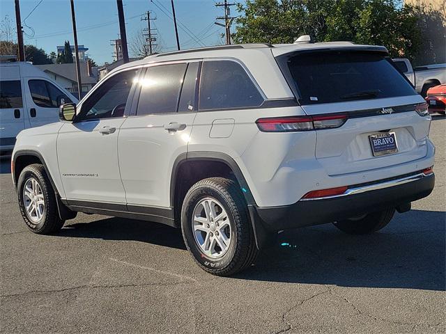 new 2025 Jeep Grand Cherokee car, priced at $33,495