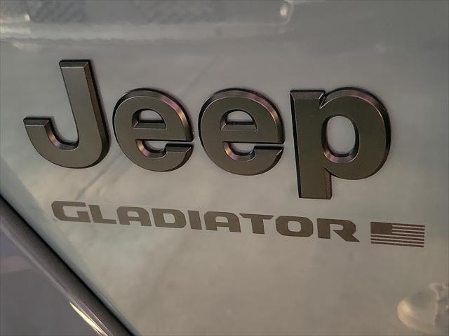 new 2025 Jeep Gladiator car, priced at $42,980