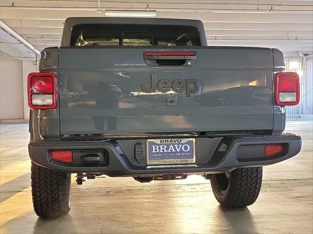 new 2025 Jeep Gladiator car, priced at $42,980