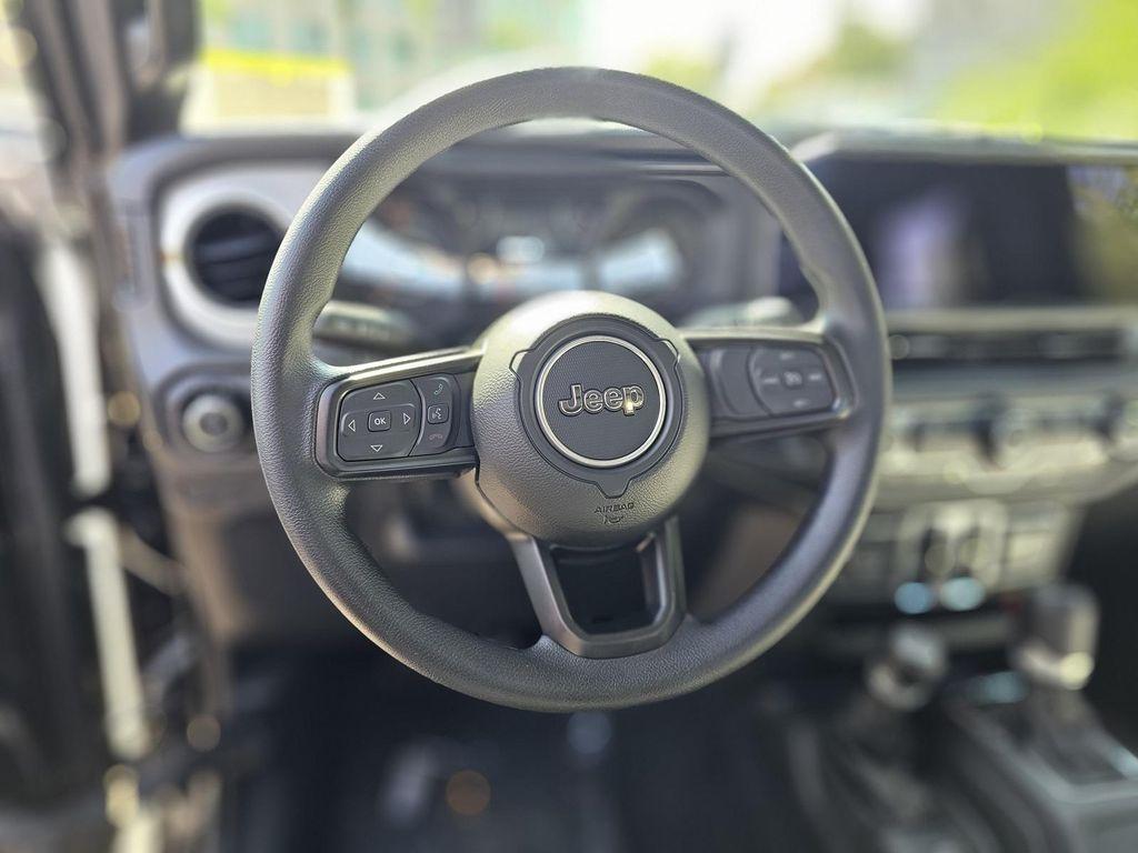 new 2025 Jeep Gladiator car, priced at $30,599