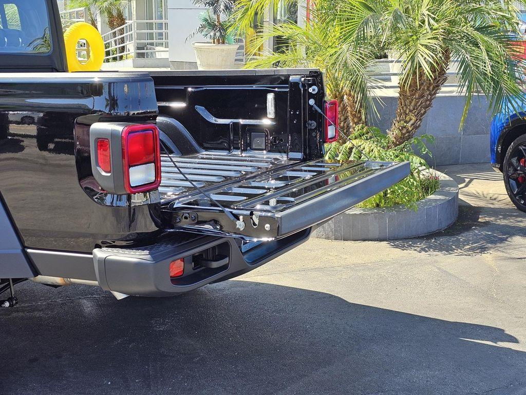 new 2025 Jeep Gladiator car, priced at $30,599