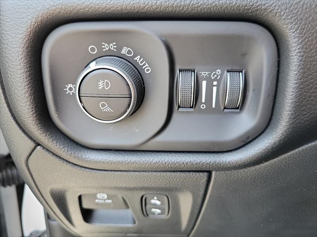 new 2025 Ram 1500 car, priced at $43,995