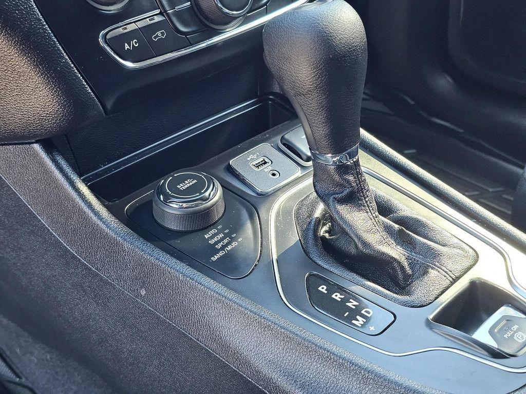 used 2020 Jeep Cherokee car, priced at $18,600