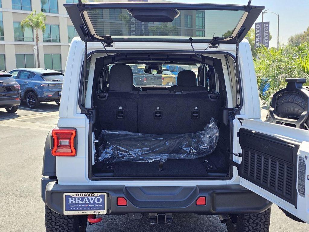 new 2025 Jeep Wrangler car, priced at $48,989