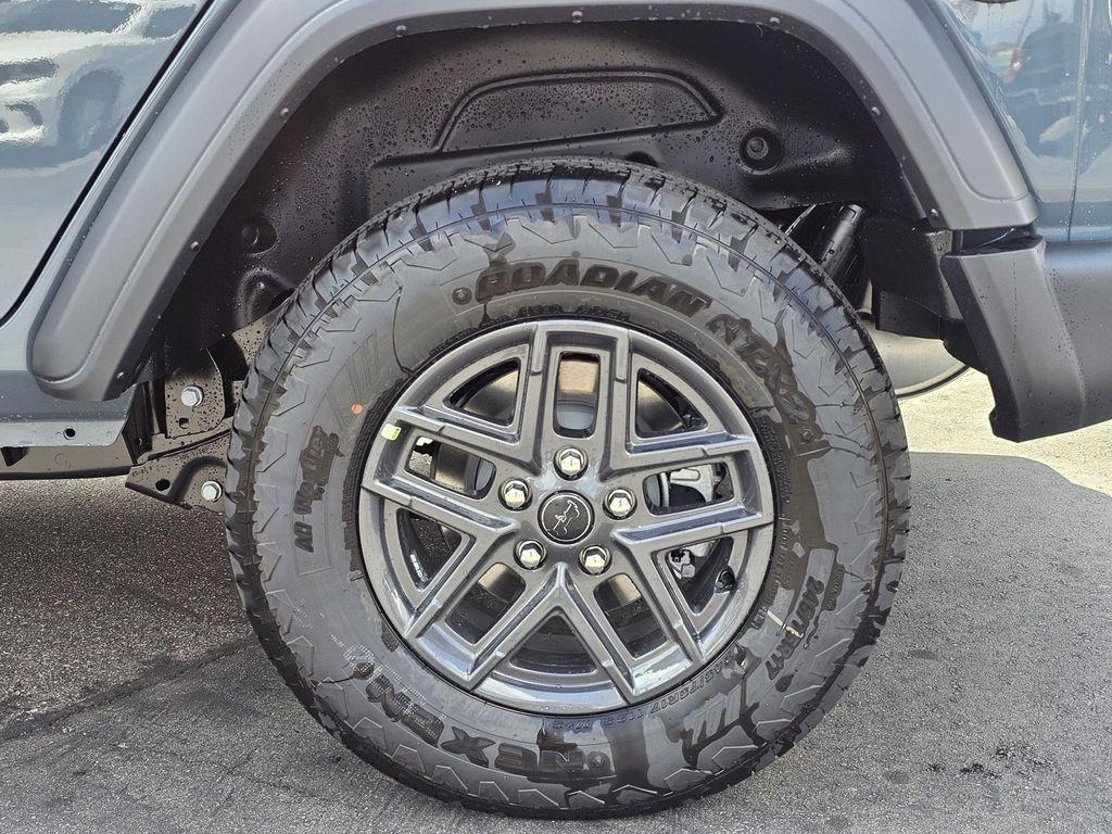new 2025 Jeep Wrangler car, priced at $41,680