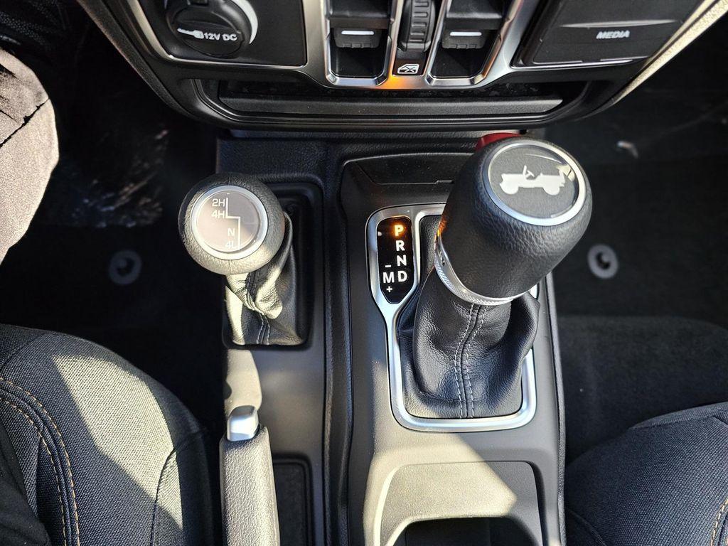 new 2025 Jeep Wrangler car, priced at $37,990