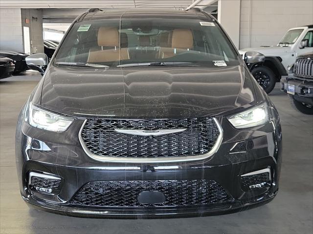 new 2025 Chrysler Pacifica car, priced at $44,256