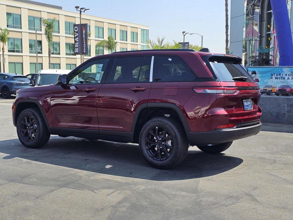 new 2025 Jeep Grand Cherokee car, priced at $33,595