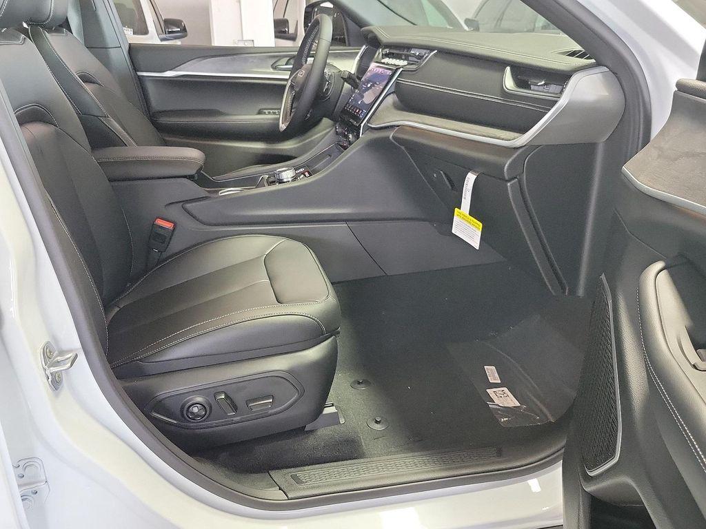 new 2025 Jeep Grand Cherokee 4xe car, priced at $54,745