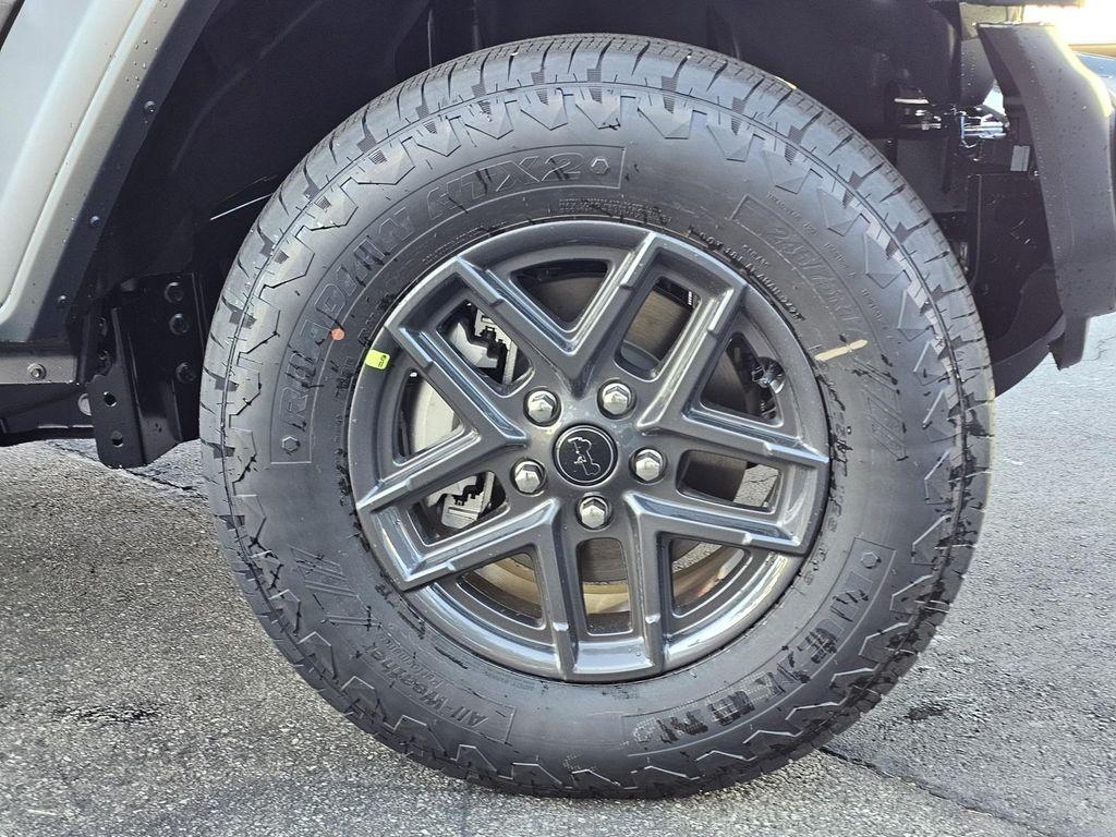 new 2025 Jeep Wrangler car, priced at $41,680