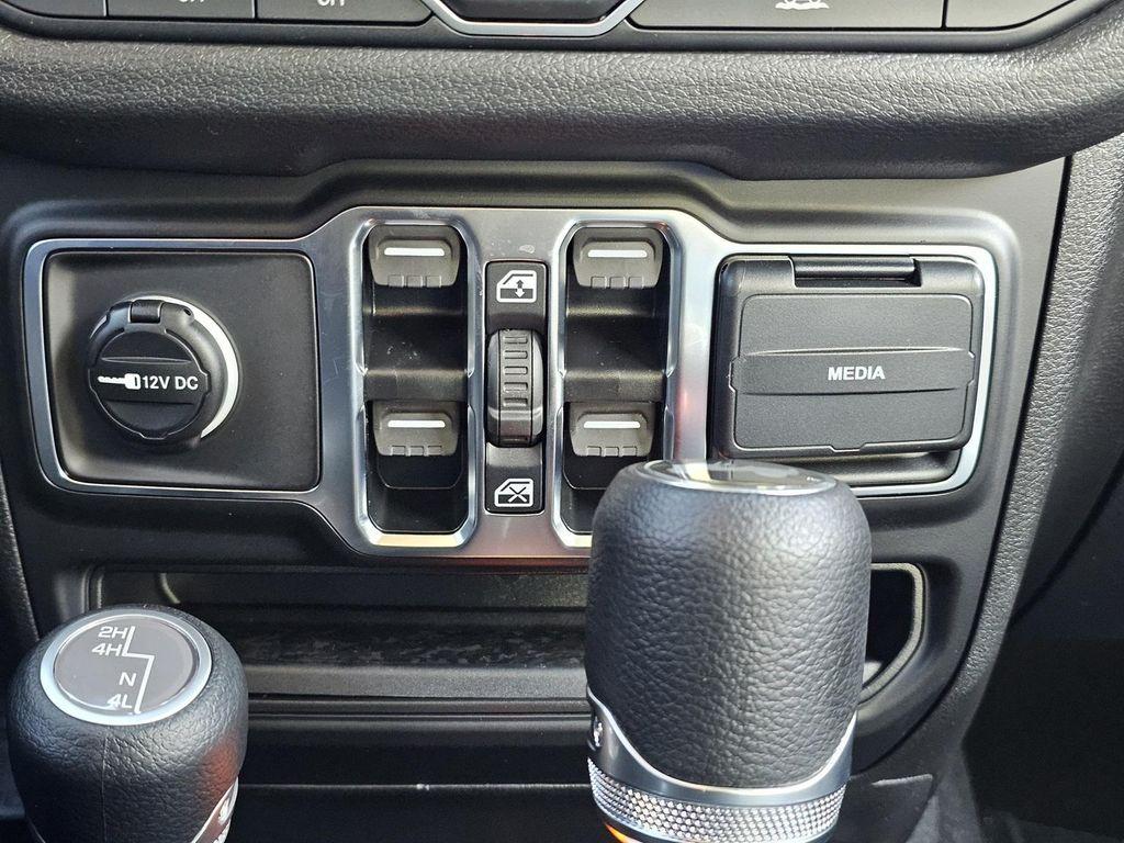 new 2025 Jeep Wrangler car, priced at $41,680