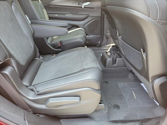 new 2025 Jeep Grand Cherokee L car, priced at $41,572