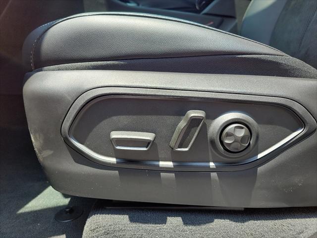 new 2025 Jeep Grand Cherokee L car, priced at $41,572