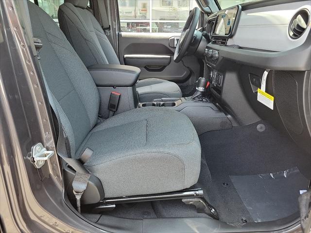 new 2025 Jeep Wrangler car, priced at $41,139