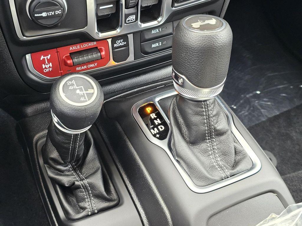 new 2025 Jeep Wrangler car, priced at $41,995