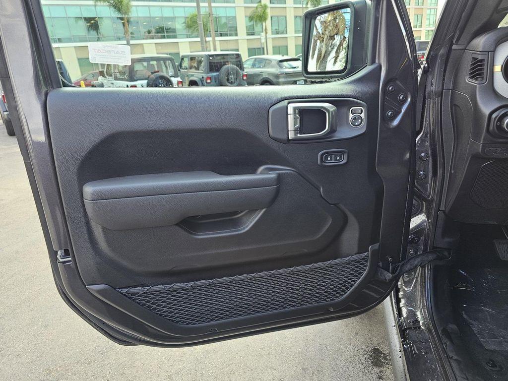 new 2025 Jeep Wrangler car, priced at $41,995