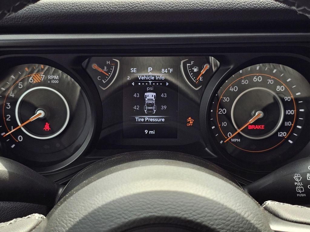 new 2025 Jeep Wrangler car, priced at $41,995