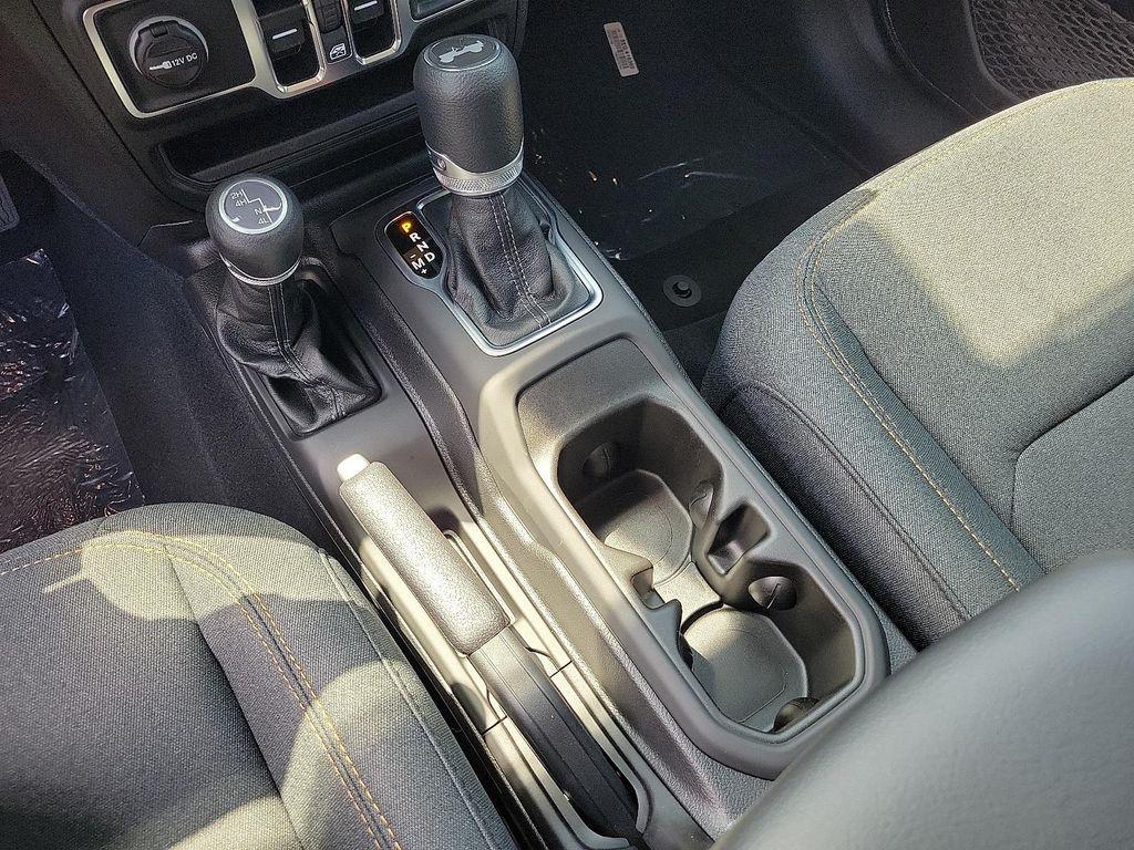 new 2025 Jeep Wrangler car, priced at $36,979