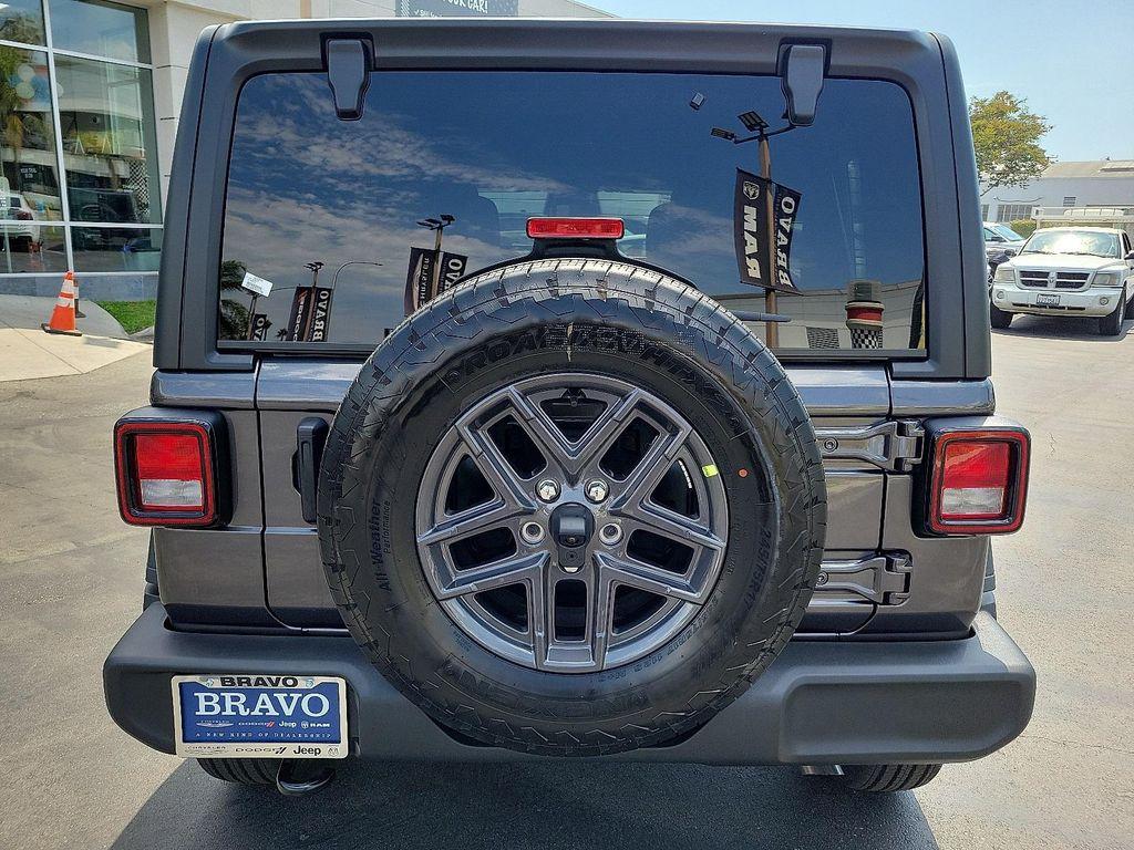 new 2025 Jeep Wrangler car, priced at $36,979