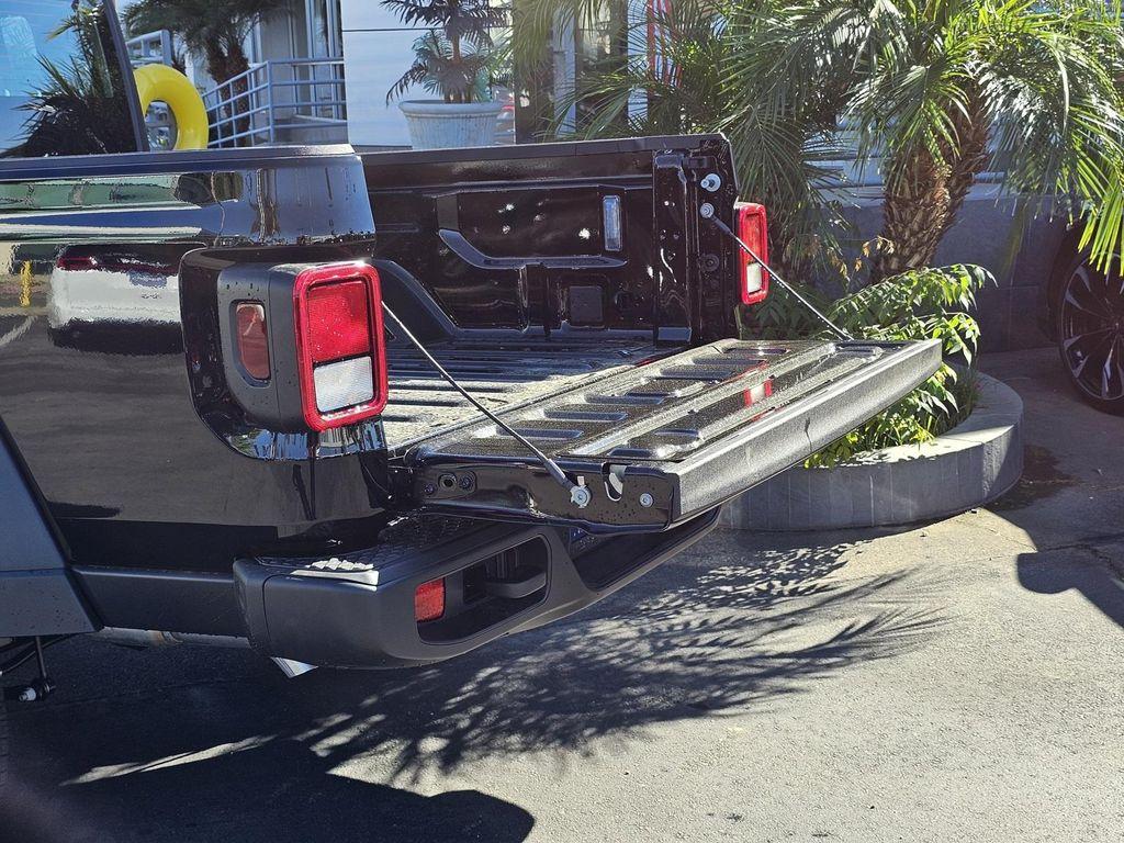 new 2025 Jeep Gladiator car, priced at $38,135