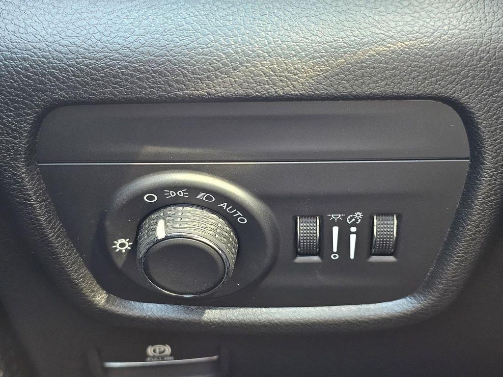 new 2025 Jeep Grand Cherokee L car, priced at $32,995