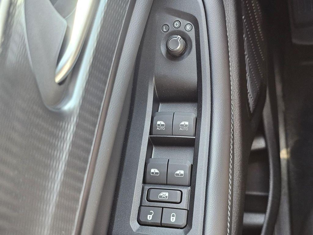 new 2025 Jeep Grand Cherokee L car, priced at $32,995