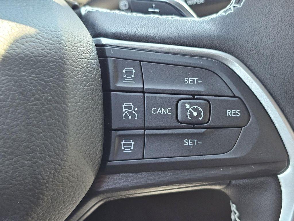 new 2025 Jeep Grand Cherokee car, priced at $34,995