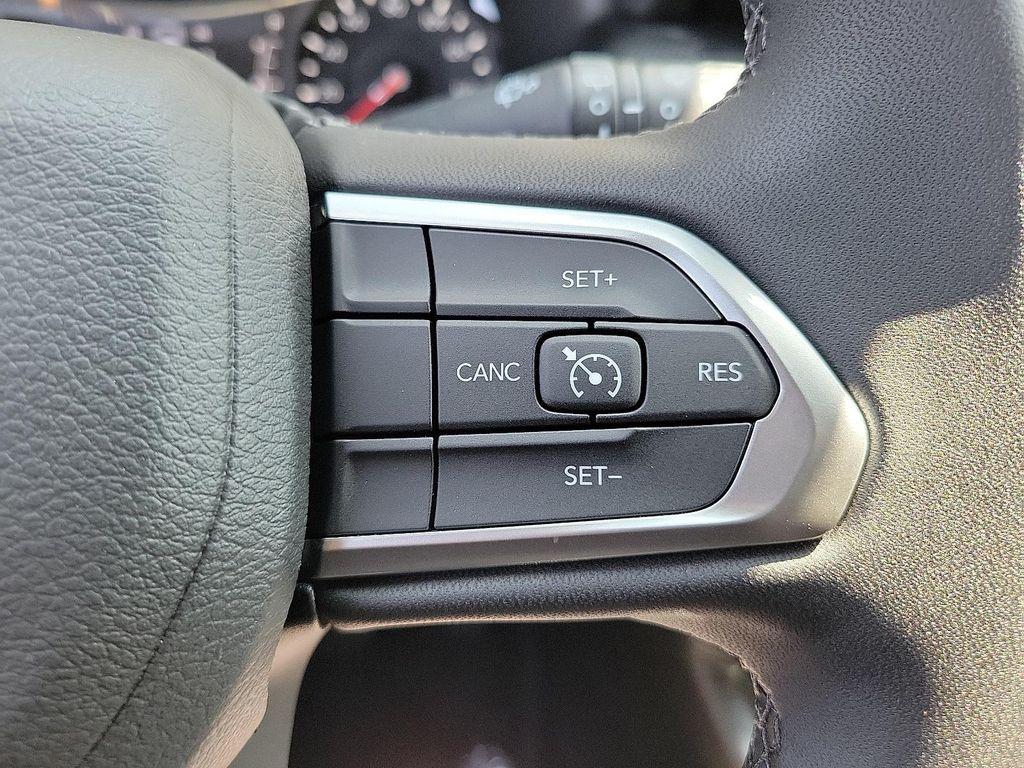 new 2025 Jeep Compass car, priced at $25,959