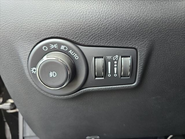 new 2025 Jeep Compass car, priced at $27,395