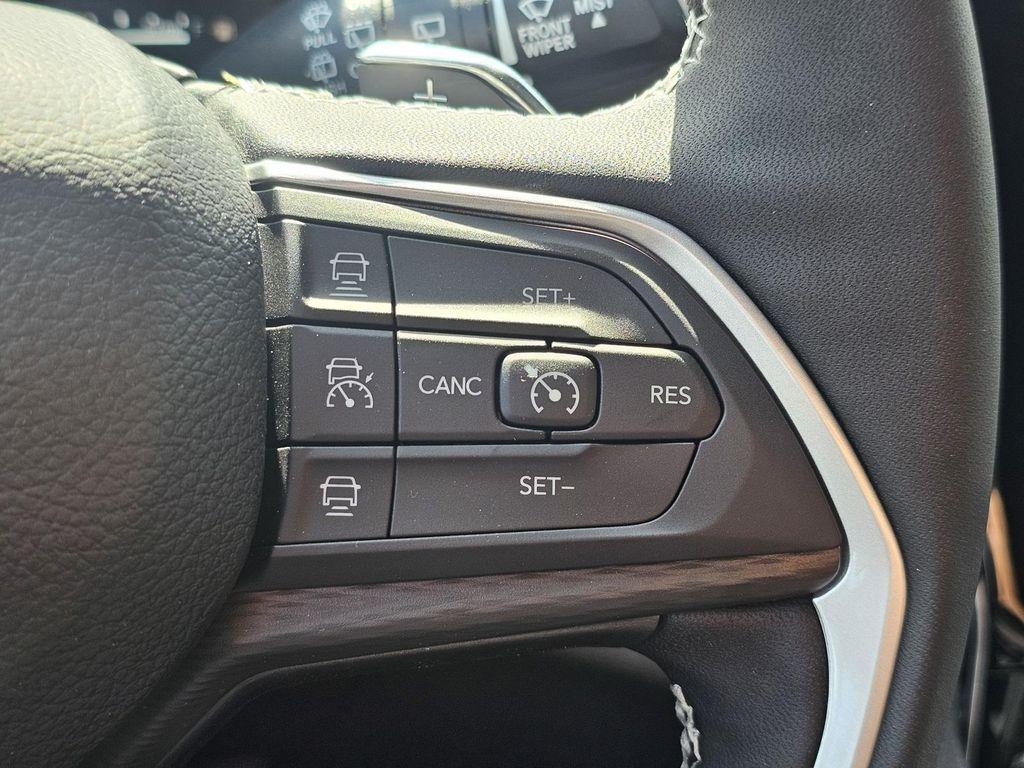 new 2025 Jeep Grand Cherokee car, priced at $34,980