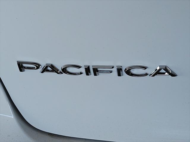 new 2025 Chrysler Pacifica car, priced at $38,302