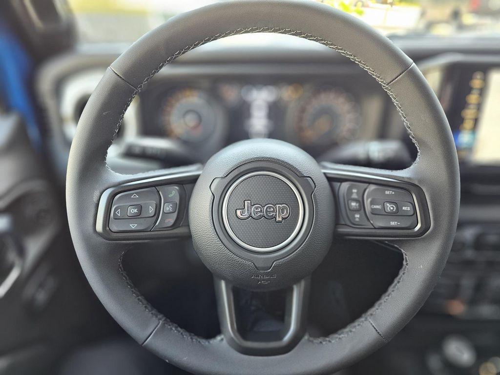 new 2025 Jeep Gladiator car, priced at $36,995