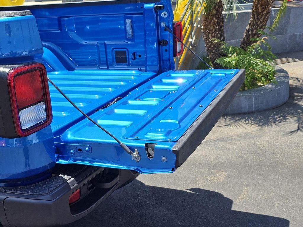 new 2025 Jeep Gladiator car, priced at $36,995