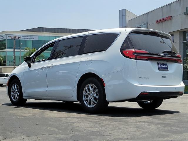 new 2025 Chrysler Pacifica car, priced at $41,752