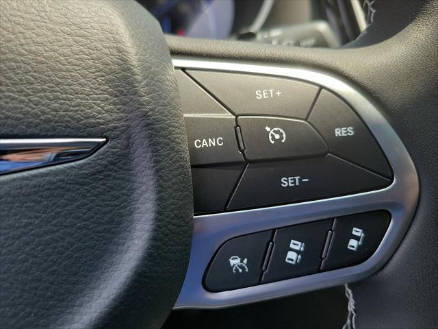 new 2025 Chrysler Pacifica car, priced at $41,752