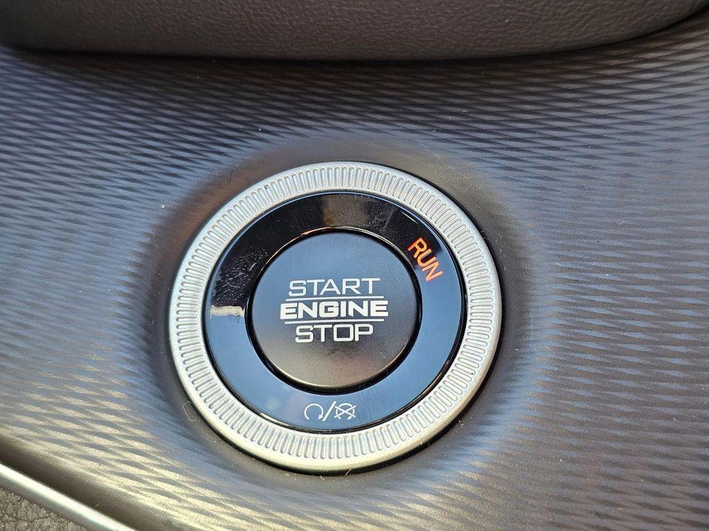 new 2025 Jeep Grand Cherokee L car, priced at $31,895