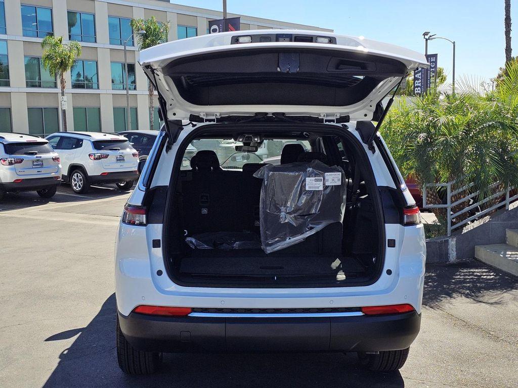 new 2025 Jeep Grand Cherokee L car, priced at $31,895
