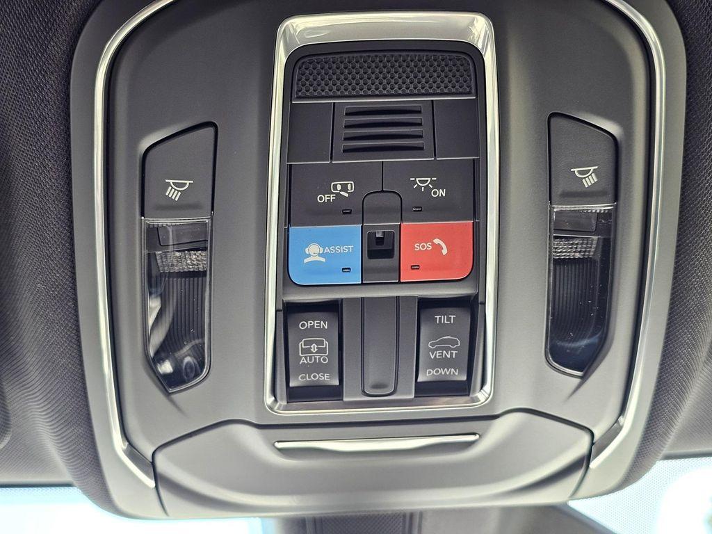 new 2025 Jeep Grand Cherokee L car, priced at $31,895