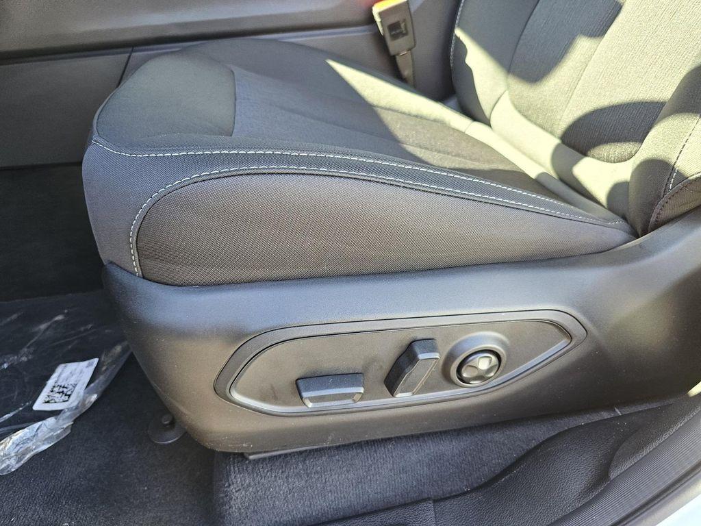 new 2025 Jeep Grand Cherokee L car, priced at $31,895