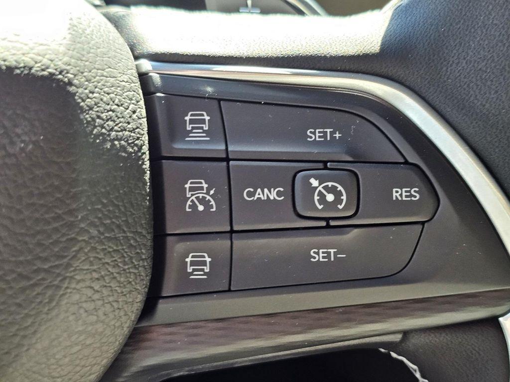 new 2025 Jeep Grand Cherokee L car, priced at $31,895