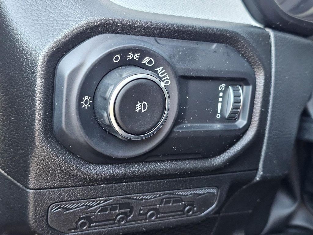 new 2025 Jeep Wrangler car, priced at $41,680