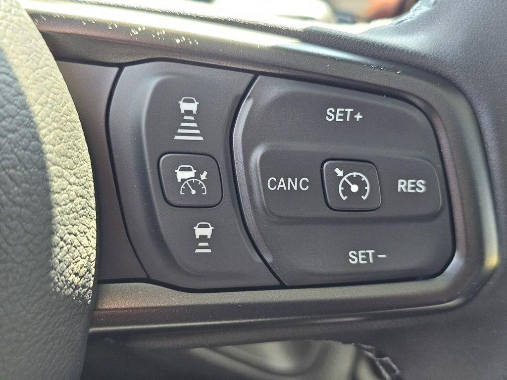 new 2025 Jeep Wrangler car, priced at $41,680
