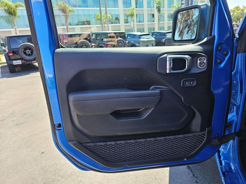 new 2025 Jeep Wrangler car, priced at $41,680