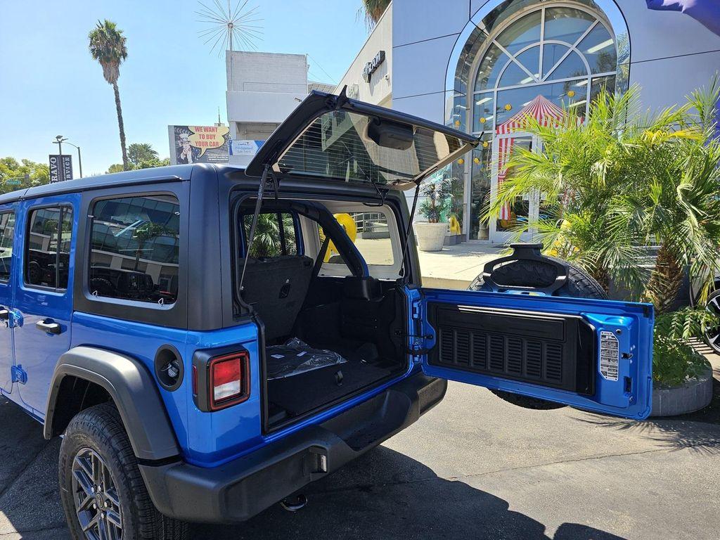 new 2025 Jeep Wrangler car, priced at $41,680