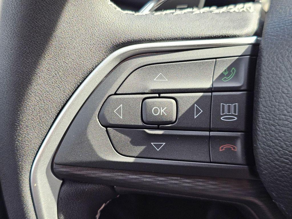 new 2025 Jeep Grand Cherokee L car, priced at $35,875