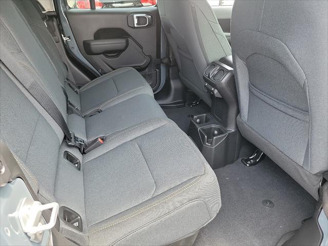 new 2025 Jeep Gladiator car, priced at $43,563