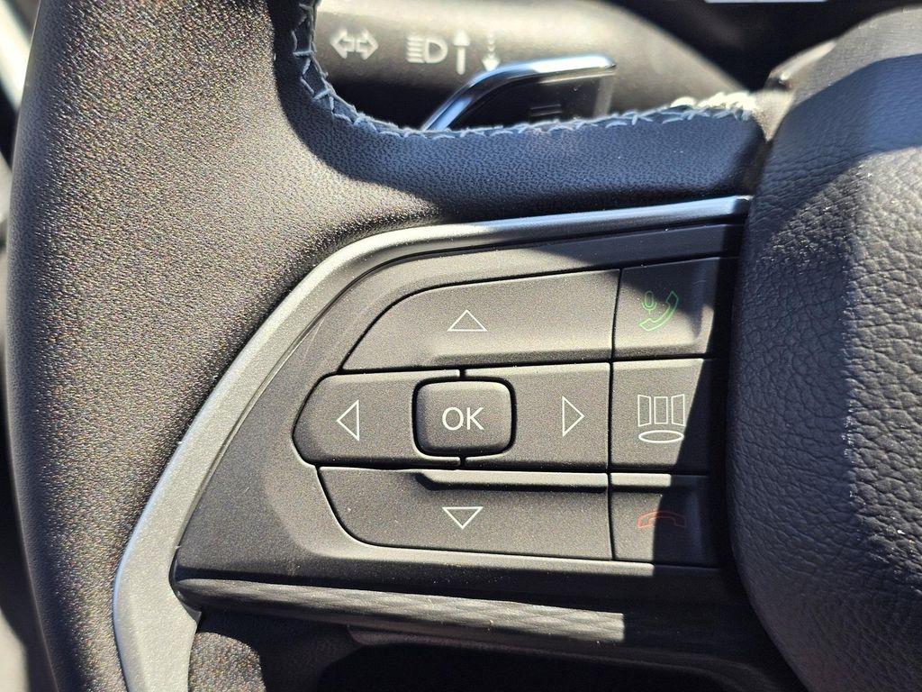 new 2025 Jeep Grand Cherokee car, priced at $35,995