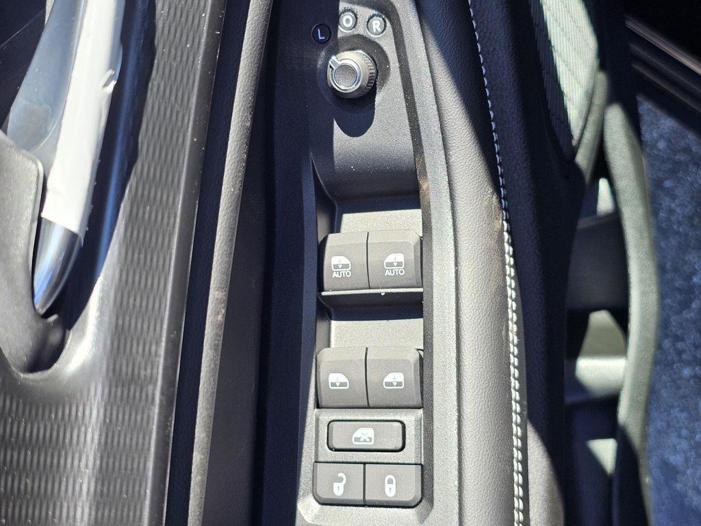 new 2025 Jeep Grand Cherokee car, priced at $35,995