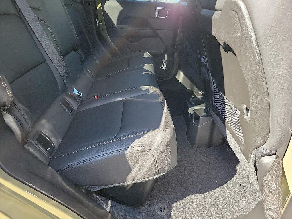 new 2025 Jeep Gladiator car, priced at $38,799