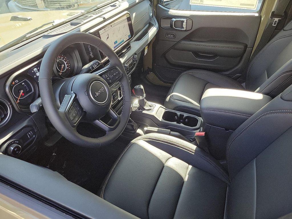 new 2025 Jeep Gladiator car, priced at $38,799